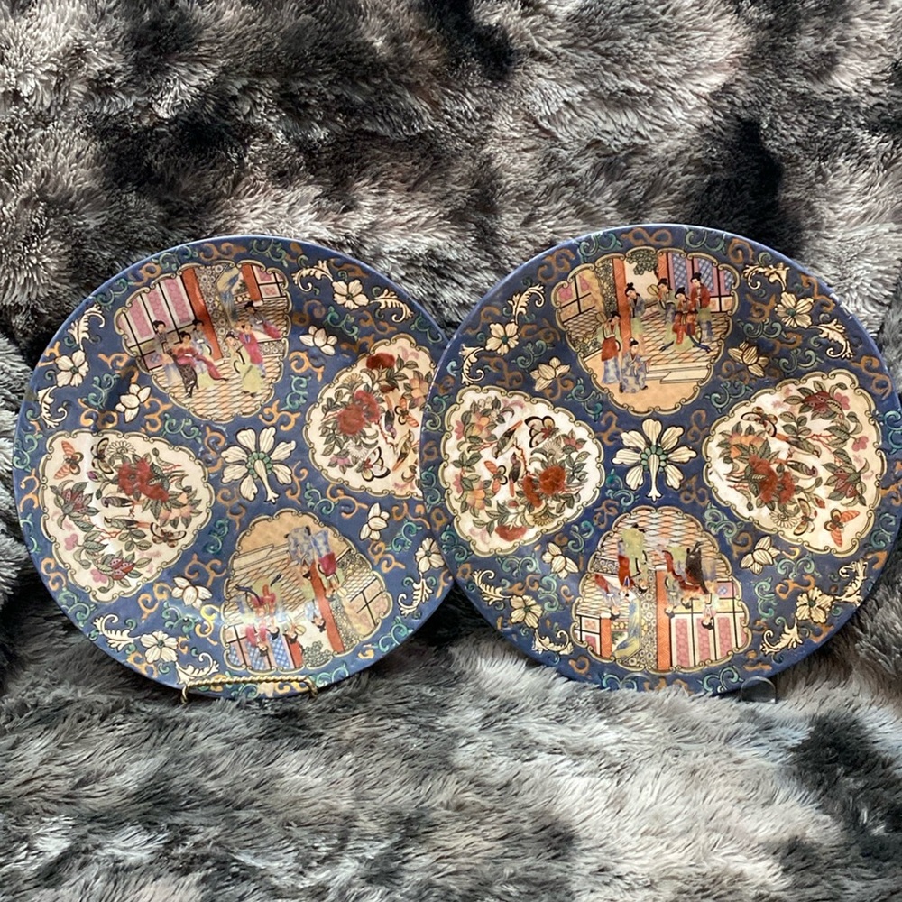 2 Chinese Vintage Rose Medallion
Enamel Porcelain Plates 10”